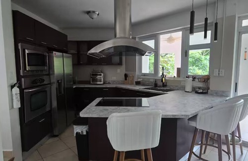 Trujillo Alto Villa | Casona Carraizo Retreat