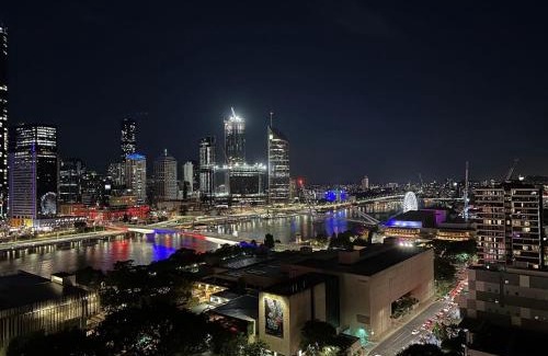South Brisbane Apartment | CASSA BCT - River-View Apartments Managed by The Cassa