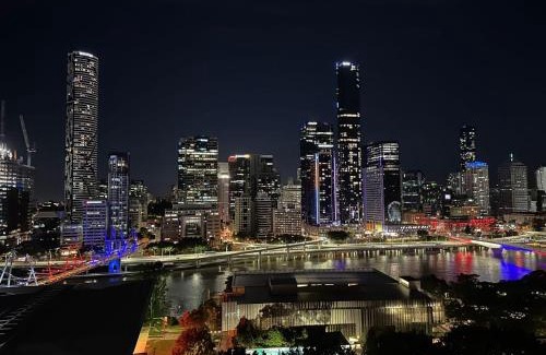 South Brisbane Apartment | CASSA BCT - River-View Apartments Managed by The Cassa