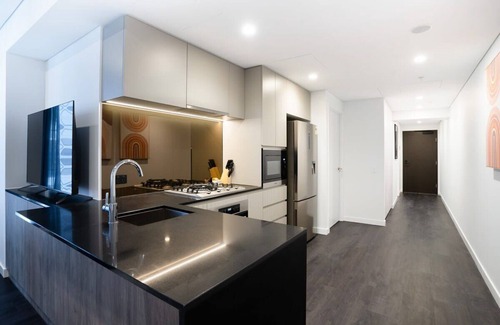 Brisbane Central Business District Apartment | CASSA ONE - Luxury 2b Apt in Brisbane City w/Pool