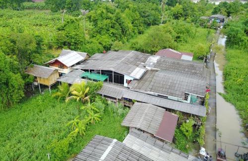 Pak Kret House | Cast Away