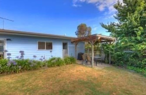 Huon Valley Cottage | Castaway Cottage, idyllic beachside cottage