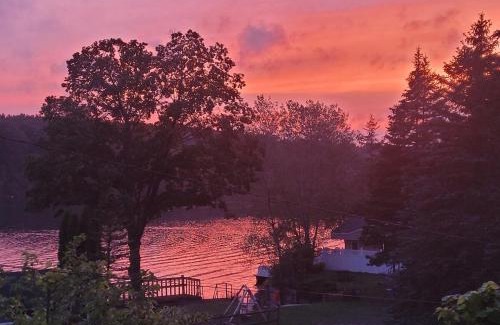 Newaygo Apartment | Castaway Cottage on Croton Pond #3