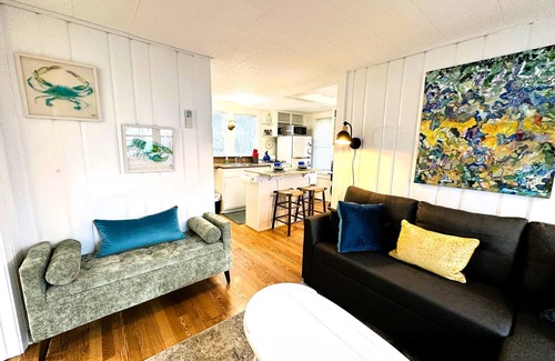 Campground Landing Cottage | Castaway Cottage on the bay~Dog Friendly Too!