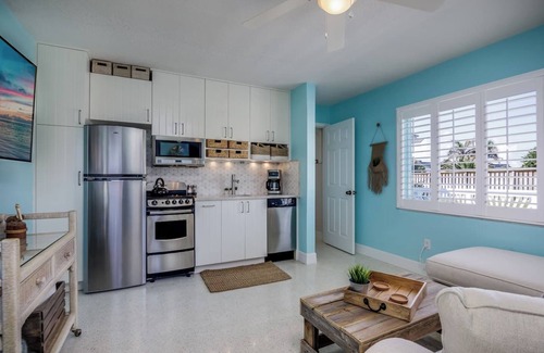 Ocean Shores House | Castaway Cottage – paradise at the beach!