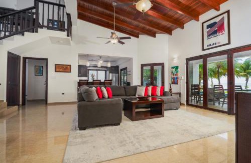 Plantation Villa | Castaway Villa - 4 Bedroom Beachfront Villa