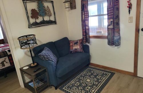 Newaygo Apartment | Castaways Cottage on Croton Pond #5