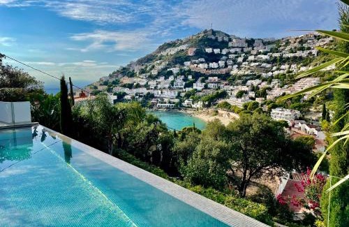 Almadraba-Canyelles Apartment | CASTELL BLAU