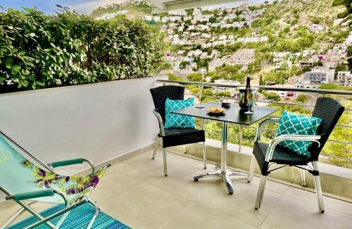 Almadraba-Canyelles Apartment | CASTELL BLAU