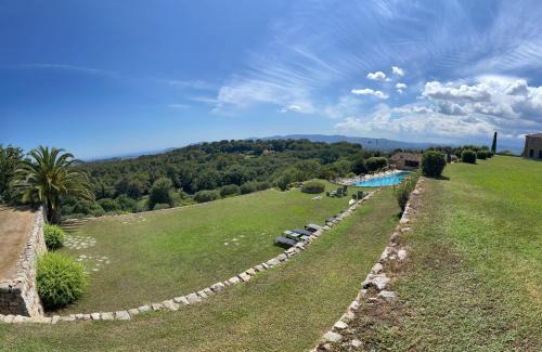 Mouans-Sartoux Villa | Castellaras Le Vieux