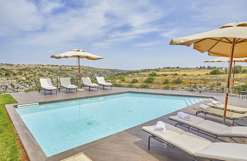 Modica Villa | Castello Cavica - Seven Bedroom Villa, Sleeps 16