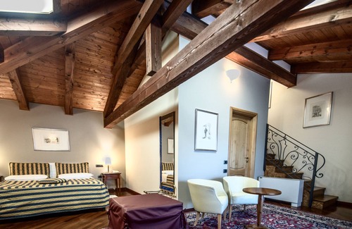 Costigliole Saluzzo Hotel | Castello Rosso
