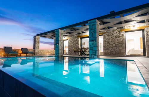 Agia Marina Villa | Castielia Residence - Deluxe Villa with Private Pool
