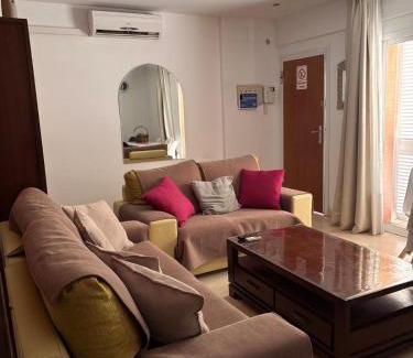 Castilleja de la Cuesta Apartment | CASTILLEJA , Casa-Apartamento cerca centro Sevilla Wifi Familias Trabajo Garaje