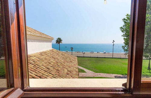 Fuengirola House | Castle Beach House. Luxury beachfront villa