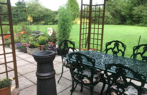 Kirby Muxloe Bed & Breakfast | Castle Farmhouse Bed and Breakfast