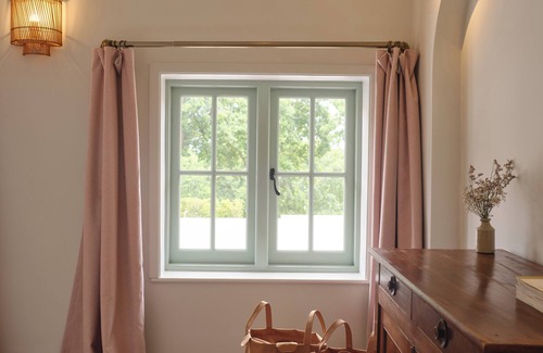 Crowborough Cottage | CASTLE HILL COTTAGE, character holiday cottage in Crowborough