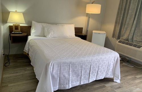Edson Hotel | Castle Motel Edson