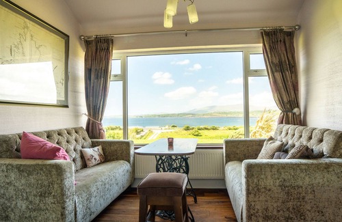 Dunkineely House | ★ CASTLE MURRAY | SLEEPS 22 | MAJESTIC VIEWS OF THE WILD ATLANTIC★