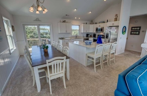 Southern Shores House | Castle on a Cloud | 450 ft from the beach | Private Pool, Hot Tub | Southern Shores