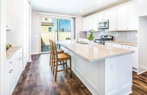 Ontario House | Castle on South Monarch Pl #41414
