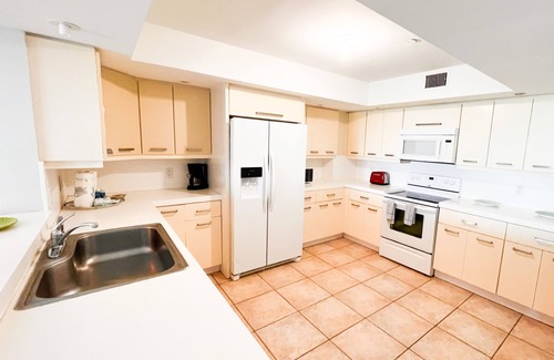 Mid Beach Condo | Castle Pavillon 8 Loft Beachfront with Balconies, Door to Boardwalk, Gym, Pool, Free Parking