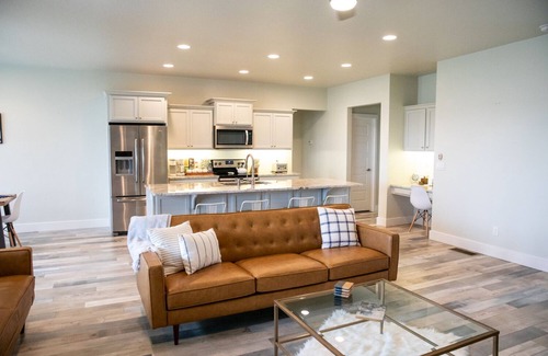 Nampa House | Castle Peak home w/HOT TUB, GAME ROOM + COMMUNITY POOL.