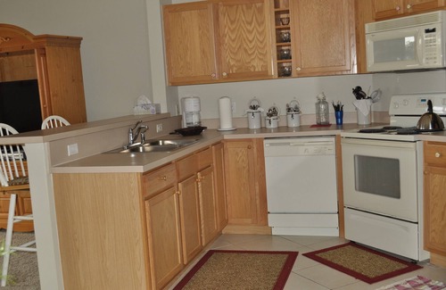 Port Saint Lucie Condo | CASTLE PINES-PGA VILLAGE GOLF COMMUNITY