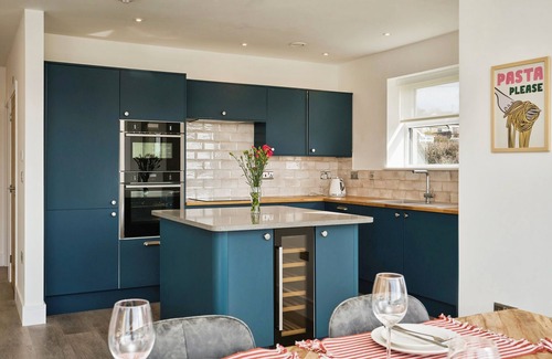 Newport East Cottage | Castle View - sleeps 8 guests in 4 bedrooms