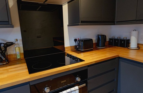 Cardiff City Centre Apartment | Castle Views One Bed Apartment