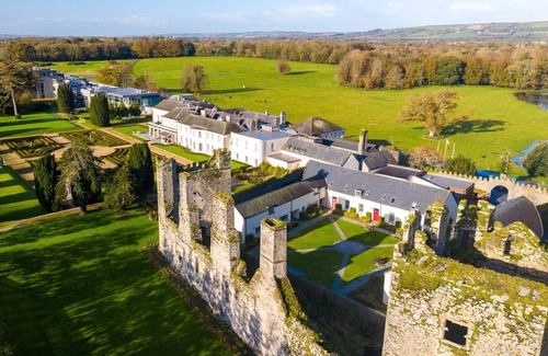 Castlemartyr Ski Chalet | Castlemartyr Holiday Mews' (3 Bed)