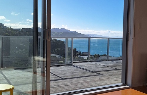 Castlepoint House | Castlepoint Coastal Escape - Sea Views & Beachside Bliss