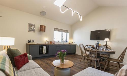 Knockaderry Cross Roads Apartment | Castlestone Holiday Cottages & Townhouses