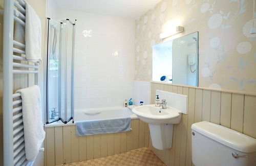 Mere Bed & Breakfast | Castleton House B&B