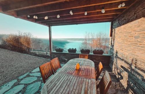 Rochehaut House | Castorama