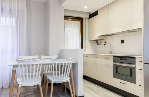 San Pablo Condo | Castrillo 4 Cozy Apartment