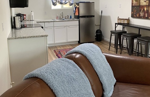 Castroville Apartment | Castroville, Little Alsace of Texas, cozy backhouse! 20 minutes to theme parks