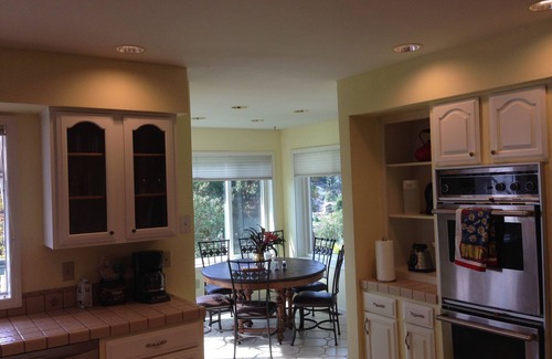 Lacey House | Casual Comfort. Beautiful Location.