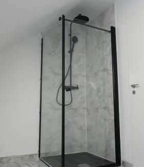 Dragus House | Casuta din drumul muntelui