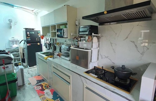 Thap Yao House | Cat 's lover townhouse Suvannabhumi Airport .