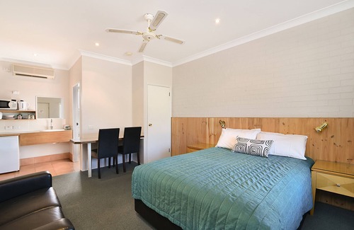 Toronto Hotel | Catalina Motel Lake Macquarie