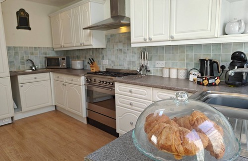 Appledore House | Catboat Cottage - Four Bedroom House, Sleeps 8
