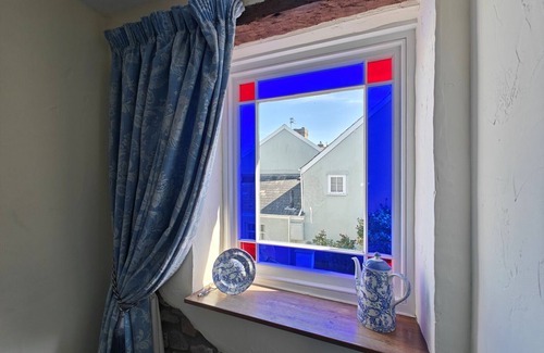 Appledore House | Catboat Cottage - Four Bedroom House, Sleeps 8