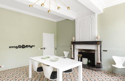 Blomac House | Catharissima, maison de charme avec piscine privee