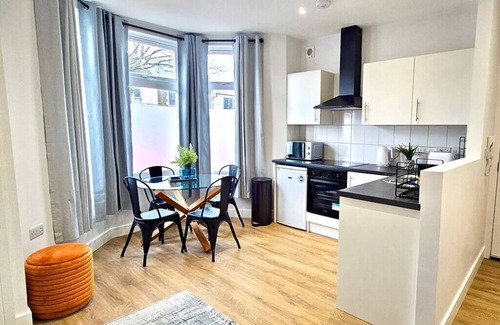 Cathays Apartment | Cathays Apartments No.2 by Switchback Stays