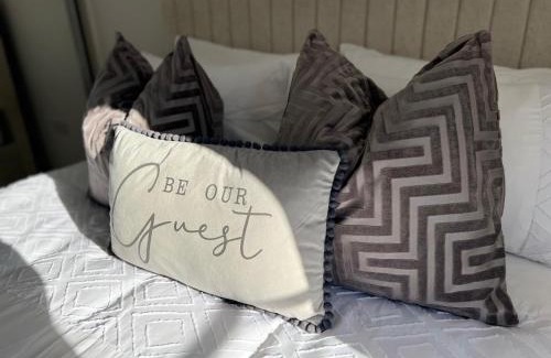 Lichfield Apartment | Cathedral Coach House - Lichfield