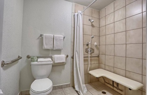 Theater District Hotel | Cathedral Hill Hotel