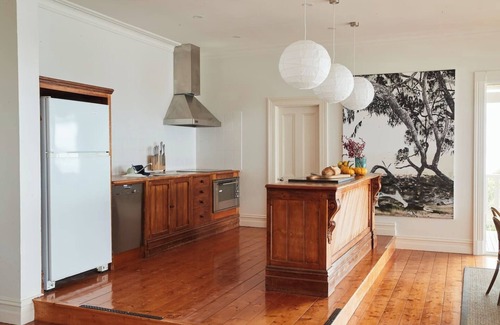 Lorne House | Cathedral Rock Lookout Dreamy Beachfront Refuge