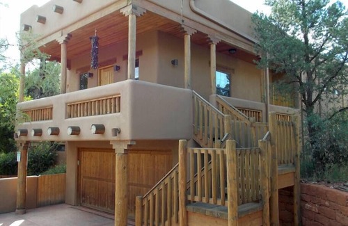 West Sedona House | Cathedral Rock View Suite by the Creek