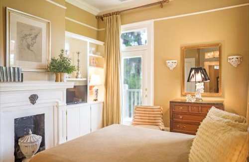 Historic Downtown Savannah Bed & Breakfast | Catherine Ward House Inn